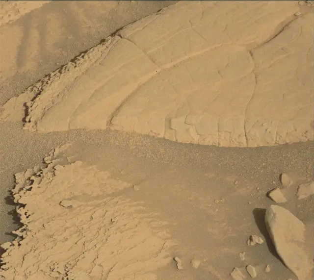 Sol 4089: Mast Camera (Mastcam)