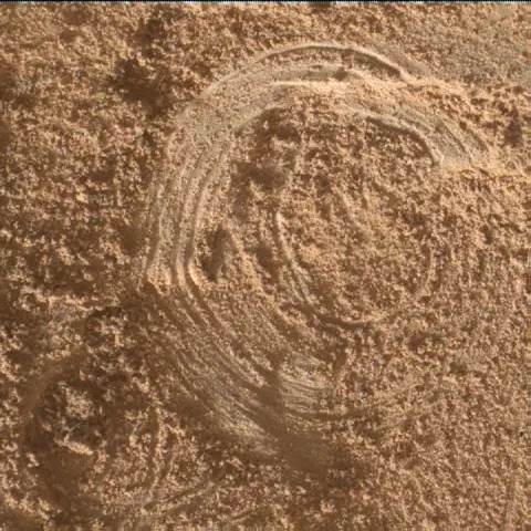 Sol 4093: Mars Hand Lens Imager (MAHLI)