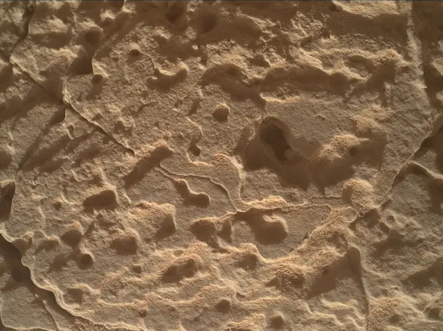 Sol 4093: Mars Hand Lens Imager (MAHLI)
