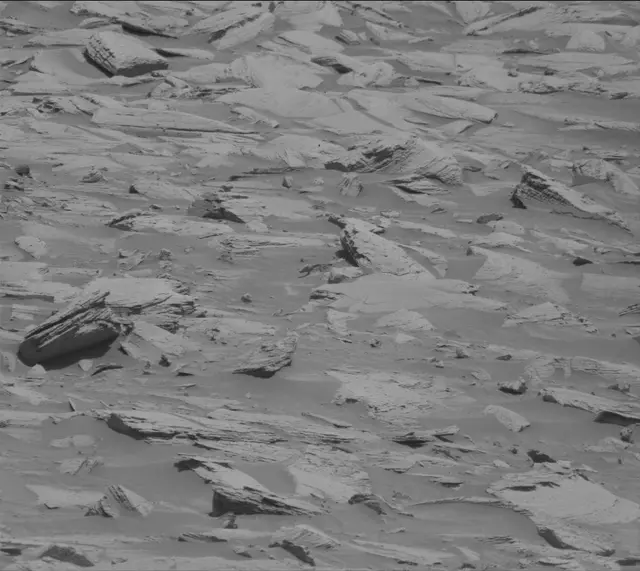 Sol 4094: Mast Camera (Mastcam)