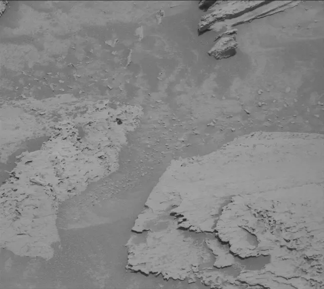Sol 4094: Mast Camera (Mastcam)