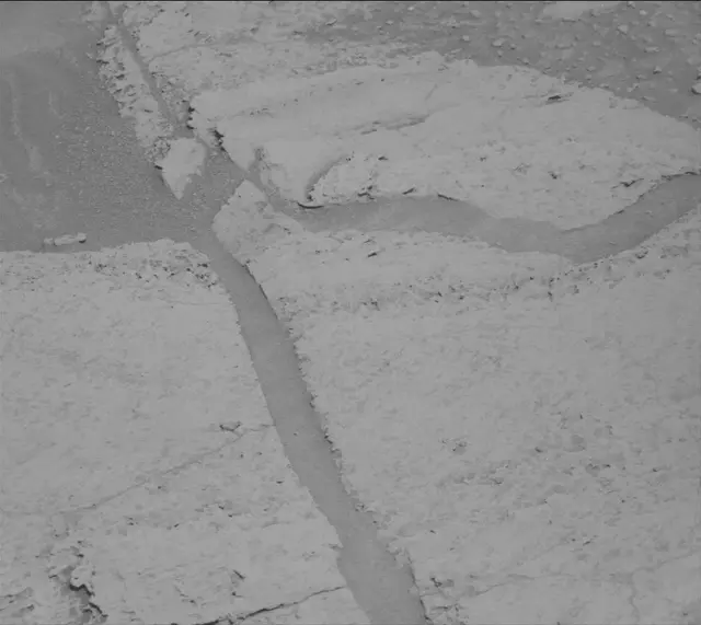 Sol 4094: Mast Camera (Mastcam)