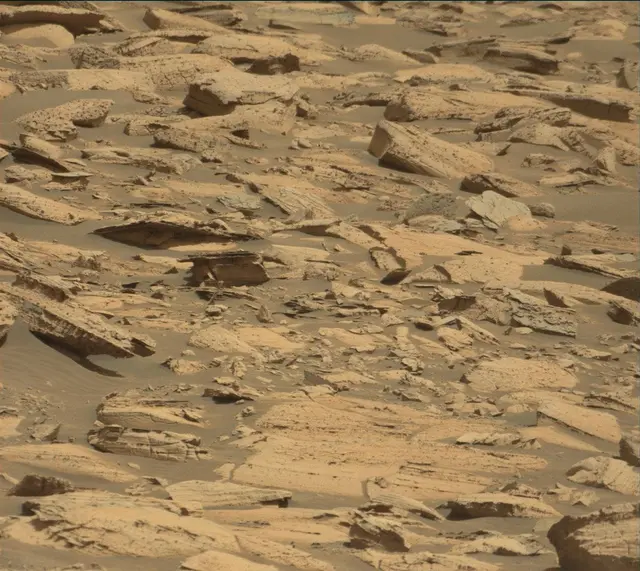Sol 4102: Mast Camera (Mastcam)