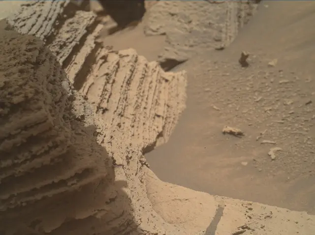 Sol 4105: Mars Hand Lens Imager (MAHLI)