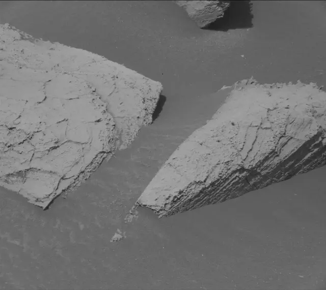 Sol 4112: Mast Camera (Mastcam)