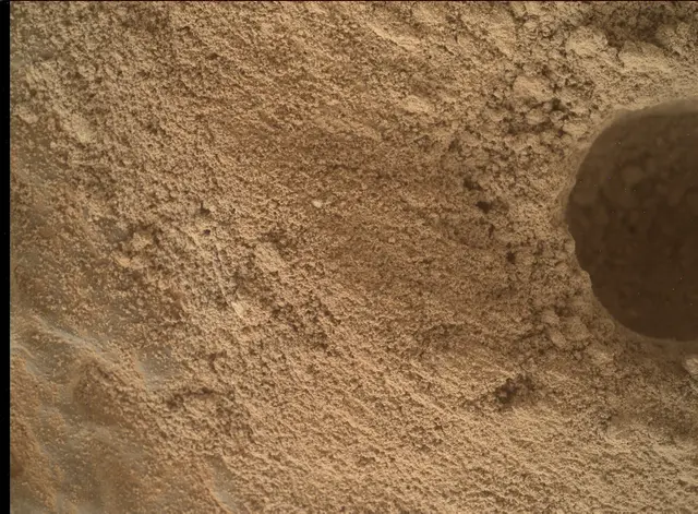 Sol 4116: Mars Hand Lens Imager (MAHLI)