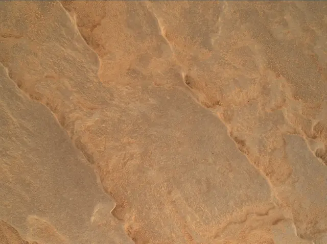 Sol 4118: Mars Hand Lens Imager (MAHLI)