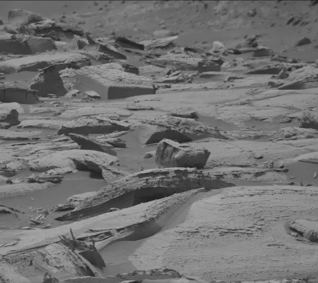 Sol 4121: Mast Camera (Mastcam)