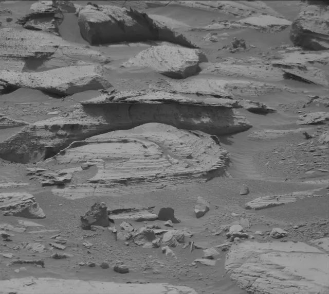 Sol 4121: Mast Camera (Mastcam)