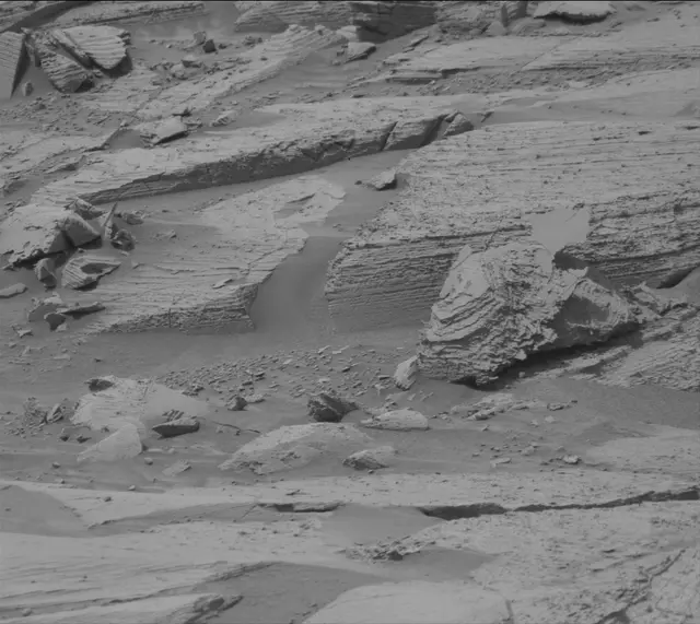 Sol 4121: Mast Camera (Mastcam)