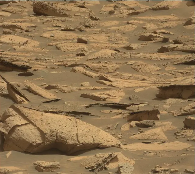 Sol 4128: Mast Camera (Mastcam)
