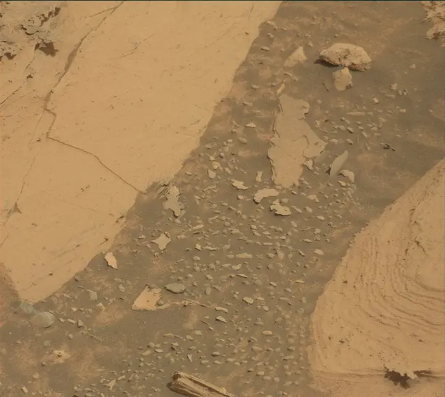 Sol 4128: Mast Camera (Mastcam)