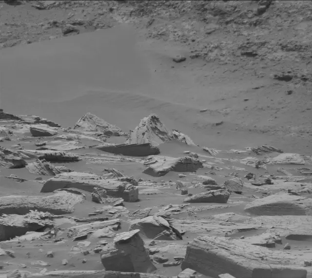 Sol 4130: Mast Camera (Mastcam)