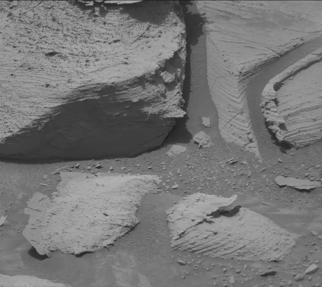 Sol 4130: Mast Camera (Mastcam)