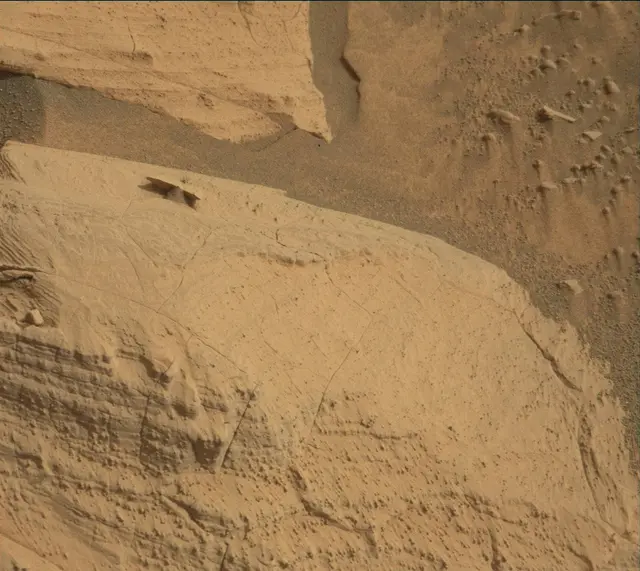 Sol 4130: Mast Camera (Mastcam)