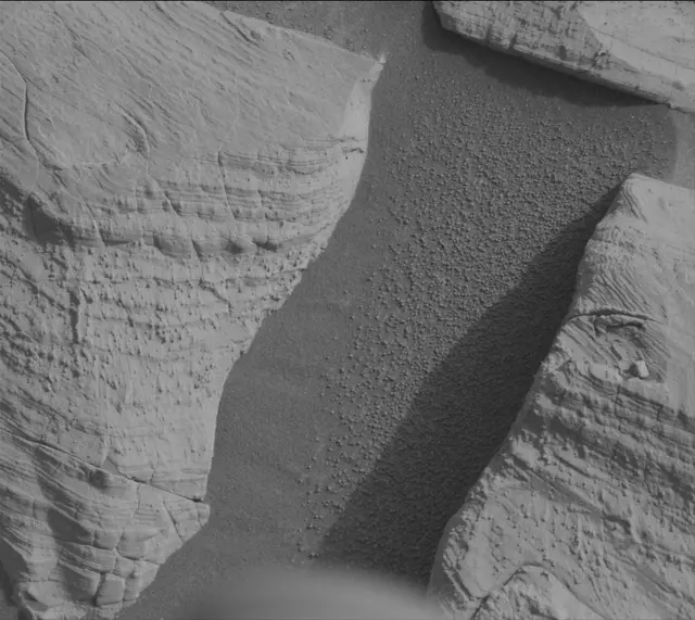 Sol 4130: Mast Camera (Mastcam)