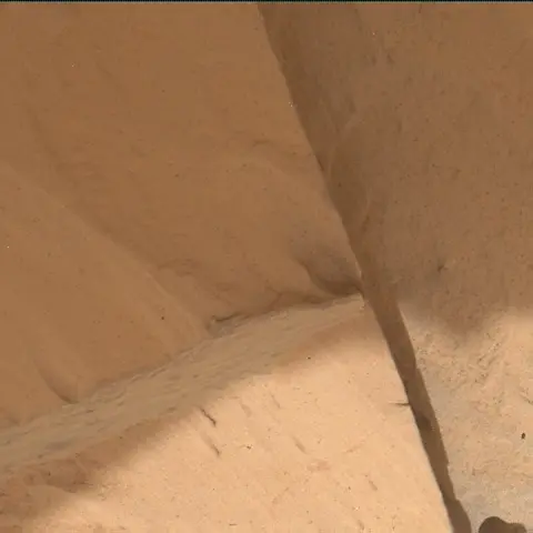 Sol 4130: Mars Hand Lens Imager (MAHLI)