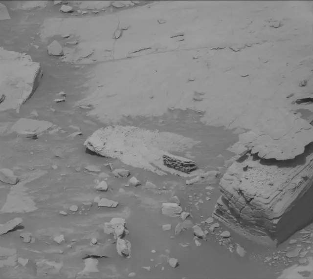 Sol 4132: Mast Camera (Mastcam)