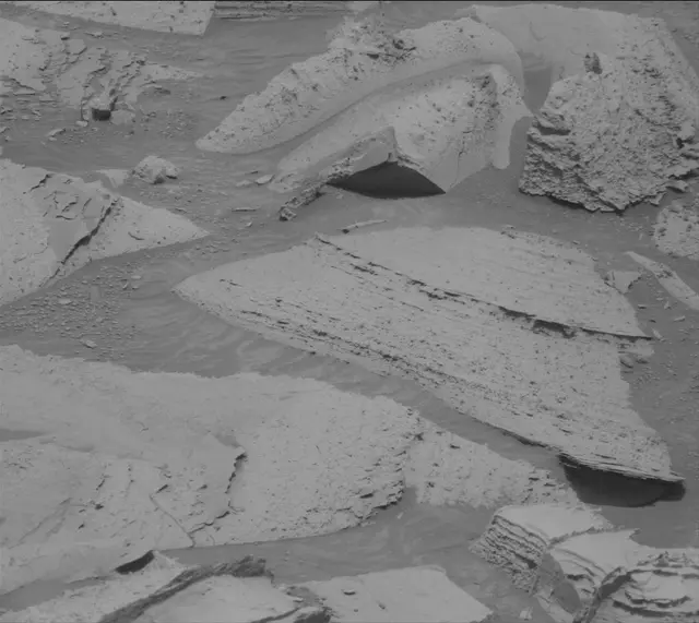 Sol 4132: Mast Camera (Mastcam)