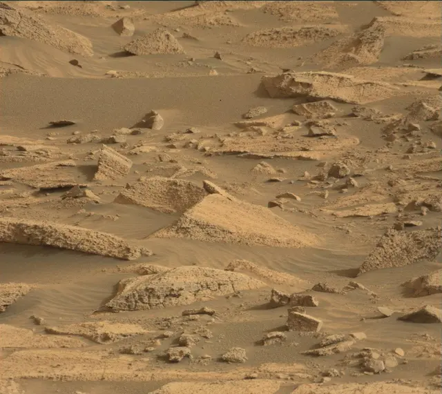 Sol 4132: Mast Camera (Mastcam)