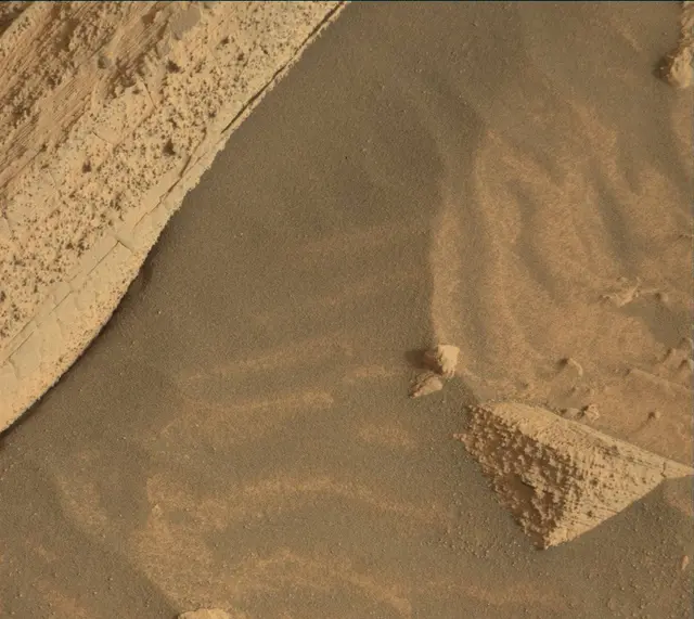 Sol 4132: Mast Camera (Mastcam)