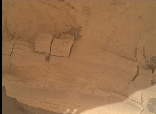 Sol 4132: Mars Hand Lens Imager (MAHLI)