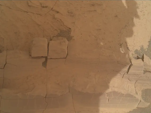 Sol 4132: Mars Hand Lens Imager (MAHLI)