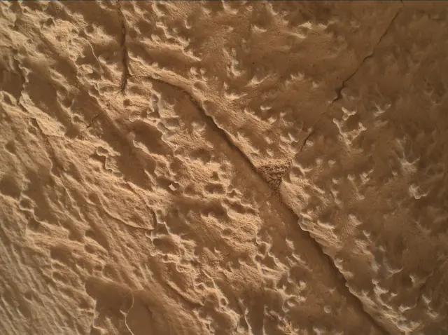 Sol 4134: Mars Hand Lens Imager (MAHLI)