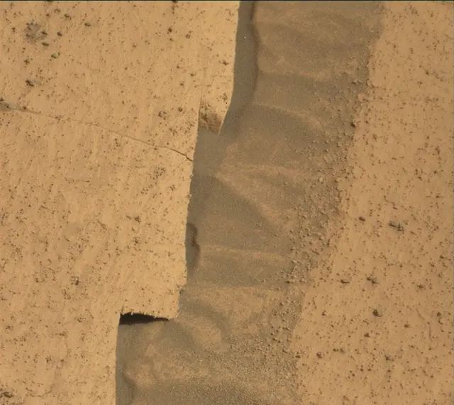 Sol 4135: Mast Camera (Mastcam)