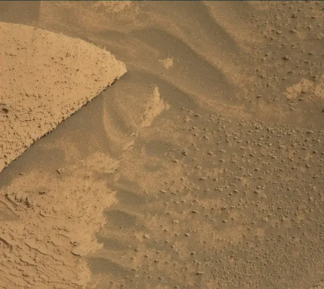 Sol 4135: Mast Camera (Mastcam)