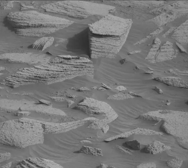 Sol 4137: Mast Camera (Mastcam)