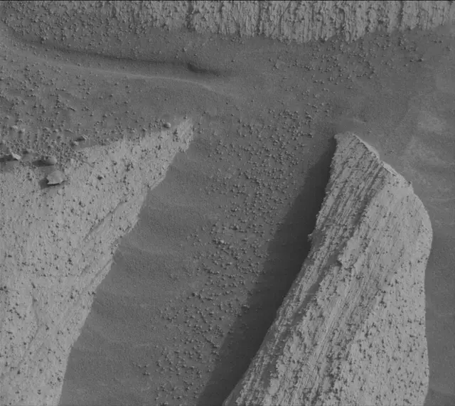 Sol 4137: Mast Camera (Mastcam)
