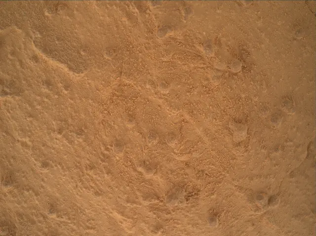 Sol 4137: Mars Hand Lens Imager (MAHLI)