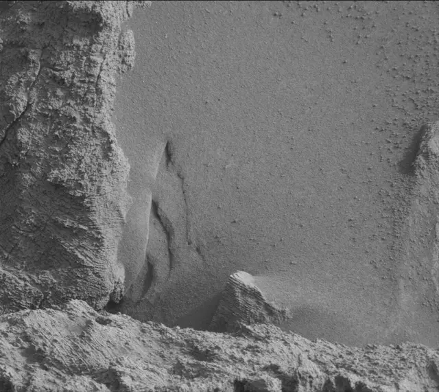 Sol 4139: Mast Camera (Mastcam)