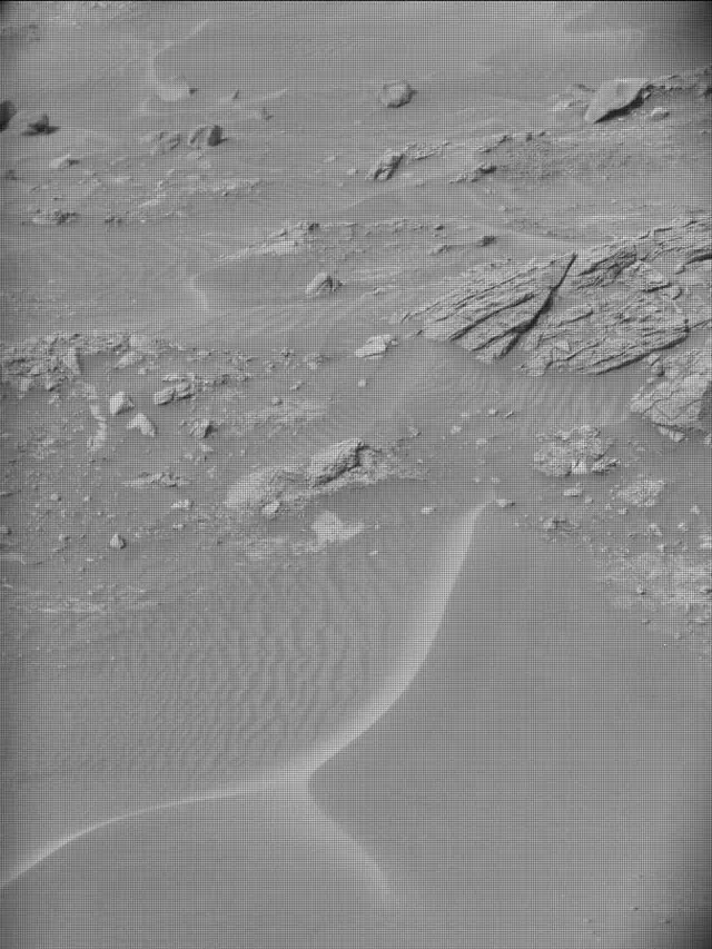 Sol 4142: Mast Camera (Mastcam)