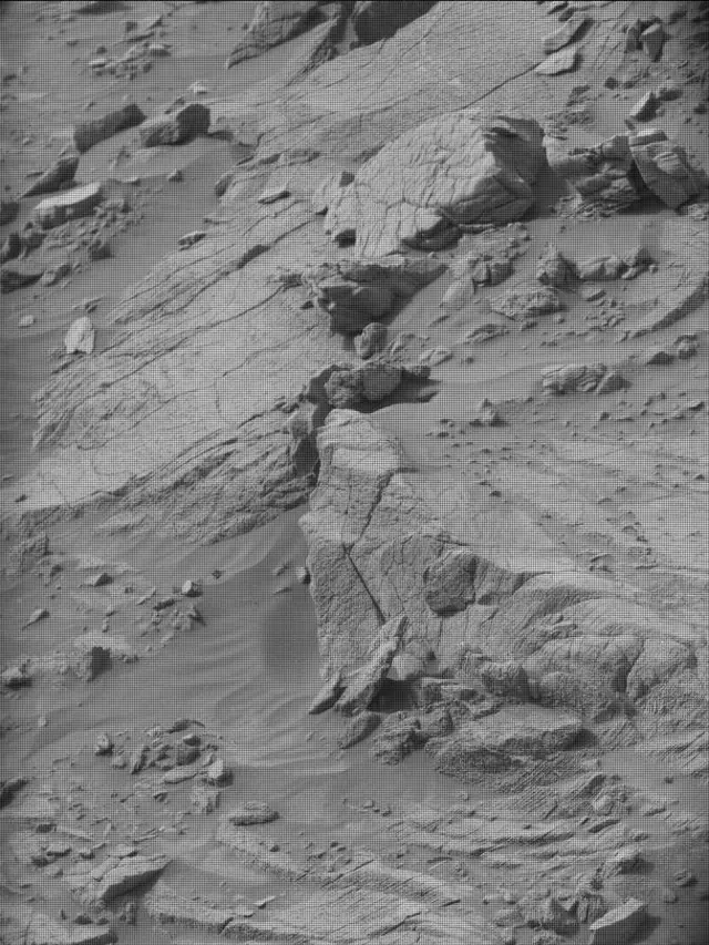 Sol 4142: Mast Camera (Mastcam)