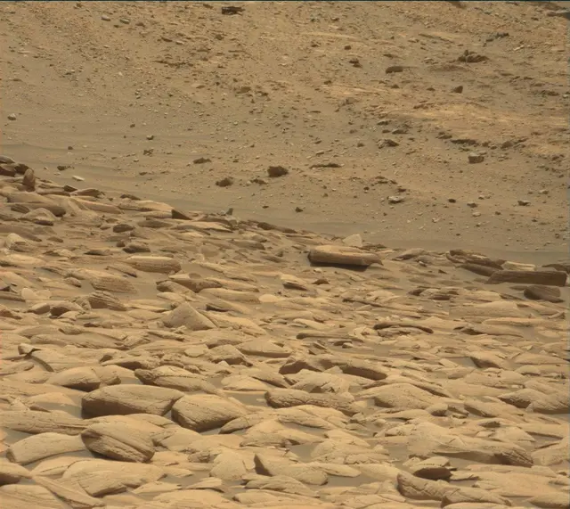 Sol 4142: Mast Camera (Mastcam)