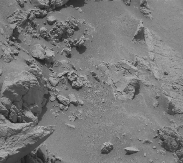 Sol 4142: Mast Camera (Mastcam)