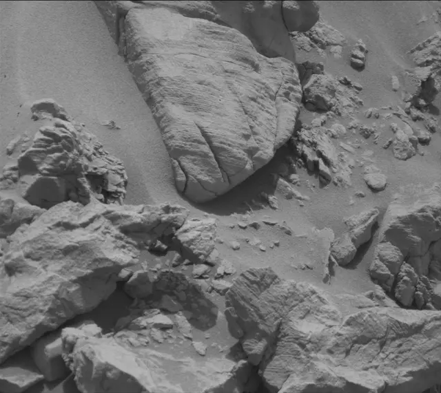 Sol 4142: Mast Camera (Mastcam)