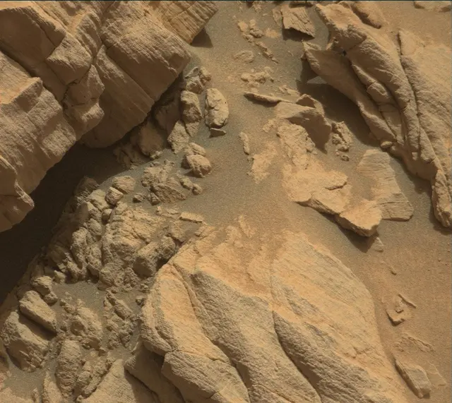 Sol 4142: Mast Camera (Mastcam)