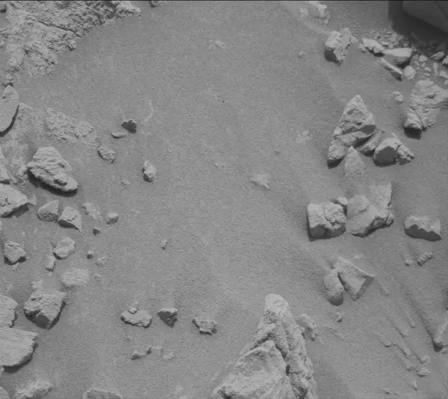 Sol 4142: Mast Camera (Mastcam)