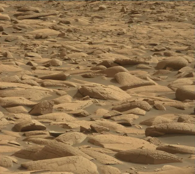 Sol 4144: Mast Camera (Mastcam)