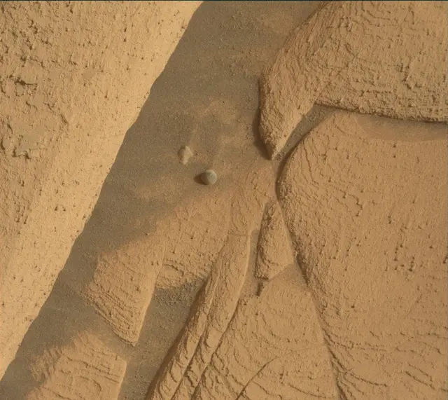Sol 4144: Mast Camera (Mastcam)
