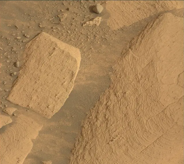 Sol 4146: Mast Camera (Mastcam)