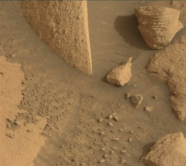 Sol 4146: Mast Camera (Mastcam)