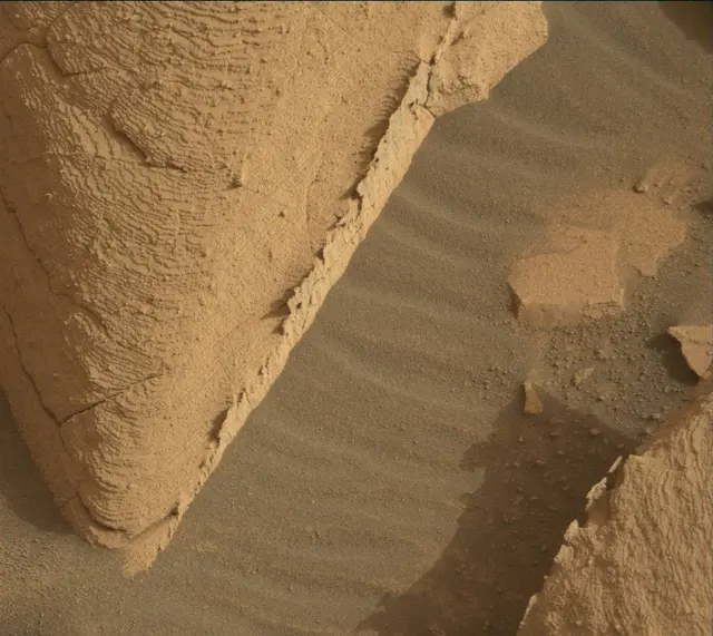 Sol 4146: Mast Camera (Mastcam)