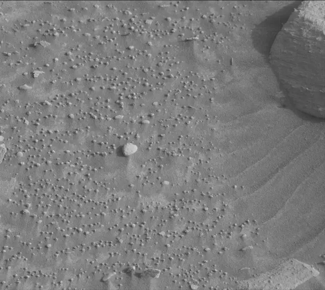 Sol 4146: Mast Camera (Mastcam)