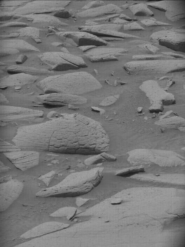 Sol 4148: Mast Camera (Mastcam)