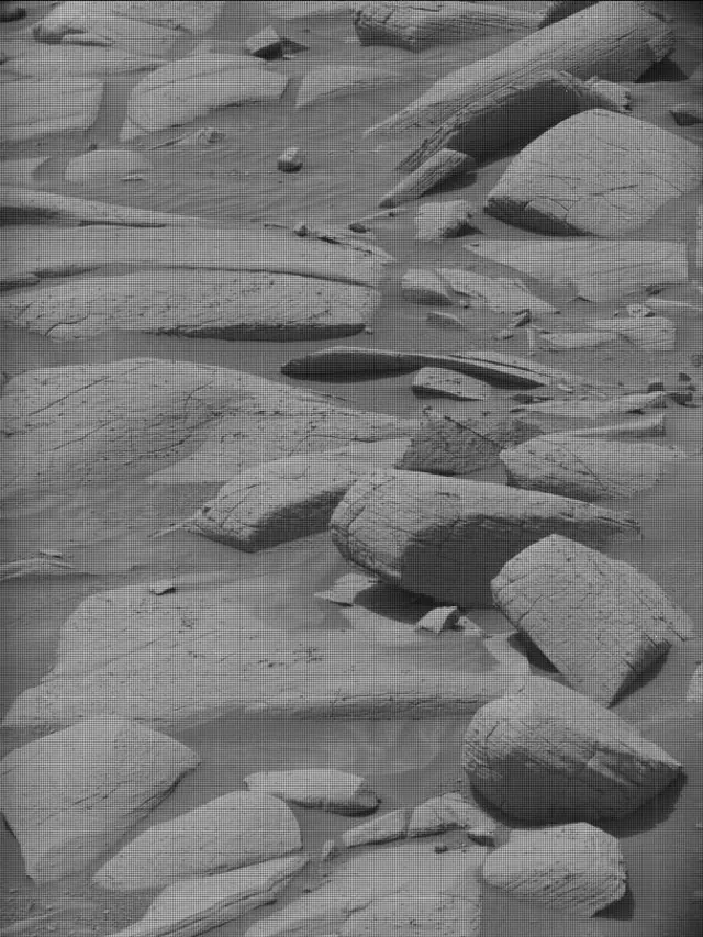 Sol 4148: Mast Camera (Mastcam)