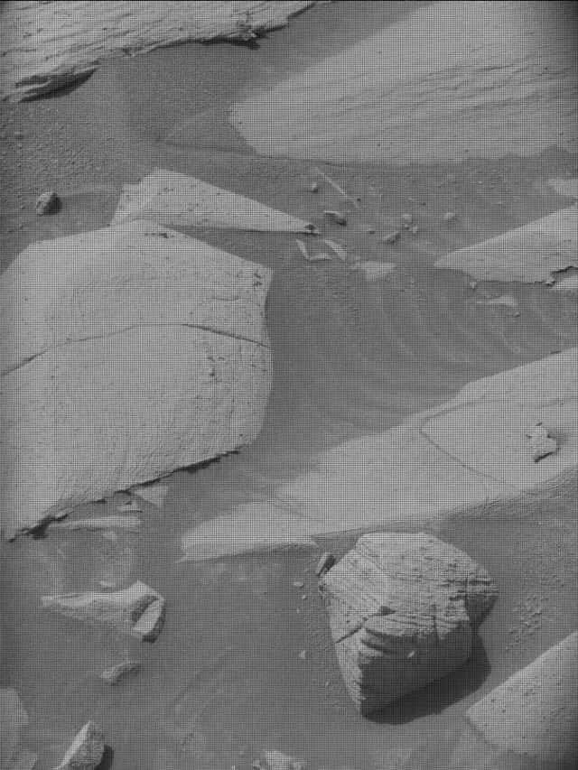 Sol 4148: Mast Camera (Mastcam)